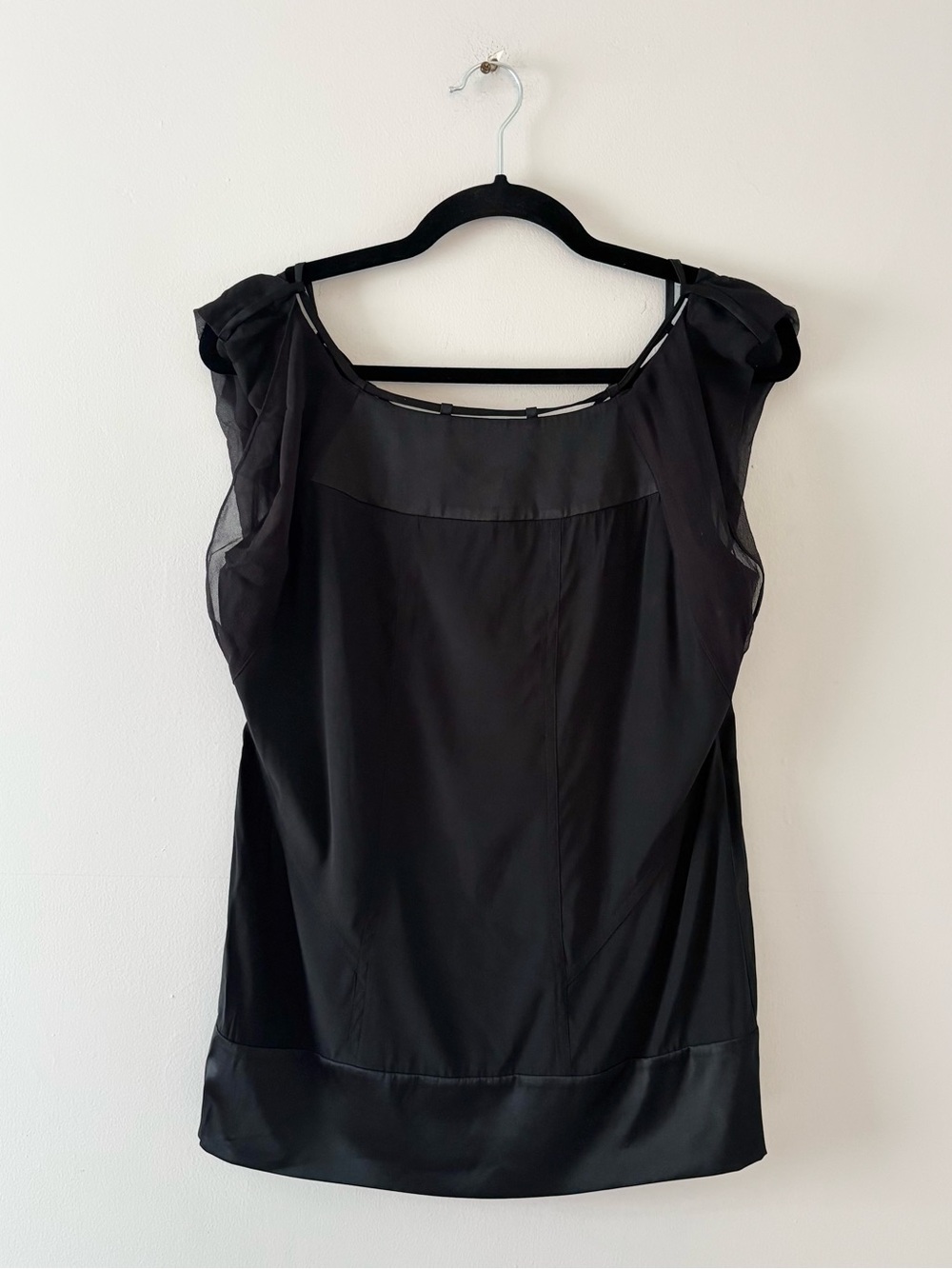 Diane Von Furstenberg Vintage Silk Blouse Short Sleeve Low Back Lightweight